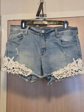 GENTLY USED, VINTAGE, MY STYLE, DAISY DUKE SHORTS, SIZE 12!!!